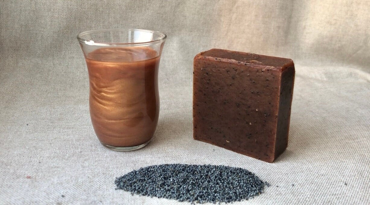 ROCHE PETRA - Savon doux gommage Paprika & Graines de pavot (tous types de peaux, peaux sèches, matures, fragiles) - 100g