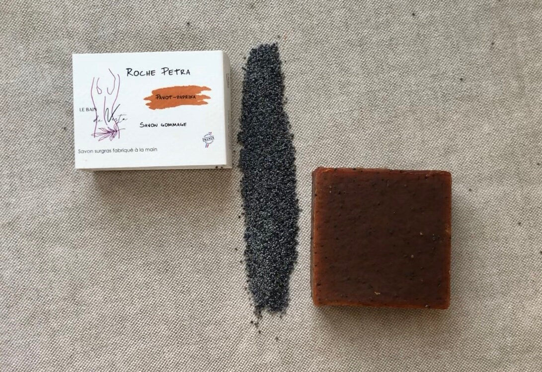 ROCHE PETRA - Savon doux gommage Paprika & Graines de pavot (tous types de peaux, peaux sèches, matures, fragiles) - 100g