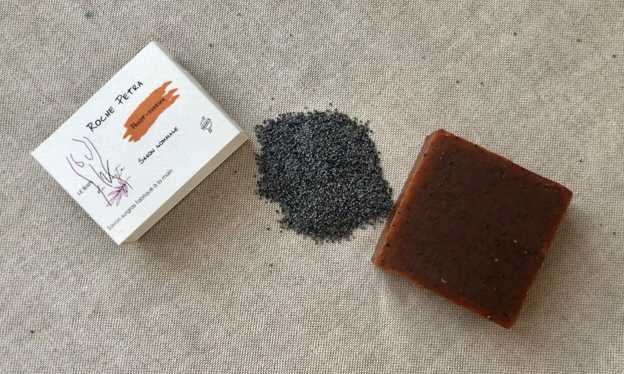 ROCHE PETRA - Savon doux gommage Paprika & Graines de pavot (tous types de peaux, peaux sèches, matures, fragiles) - 100g