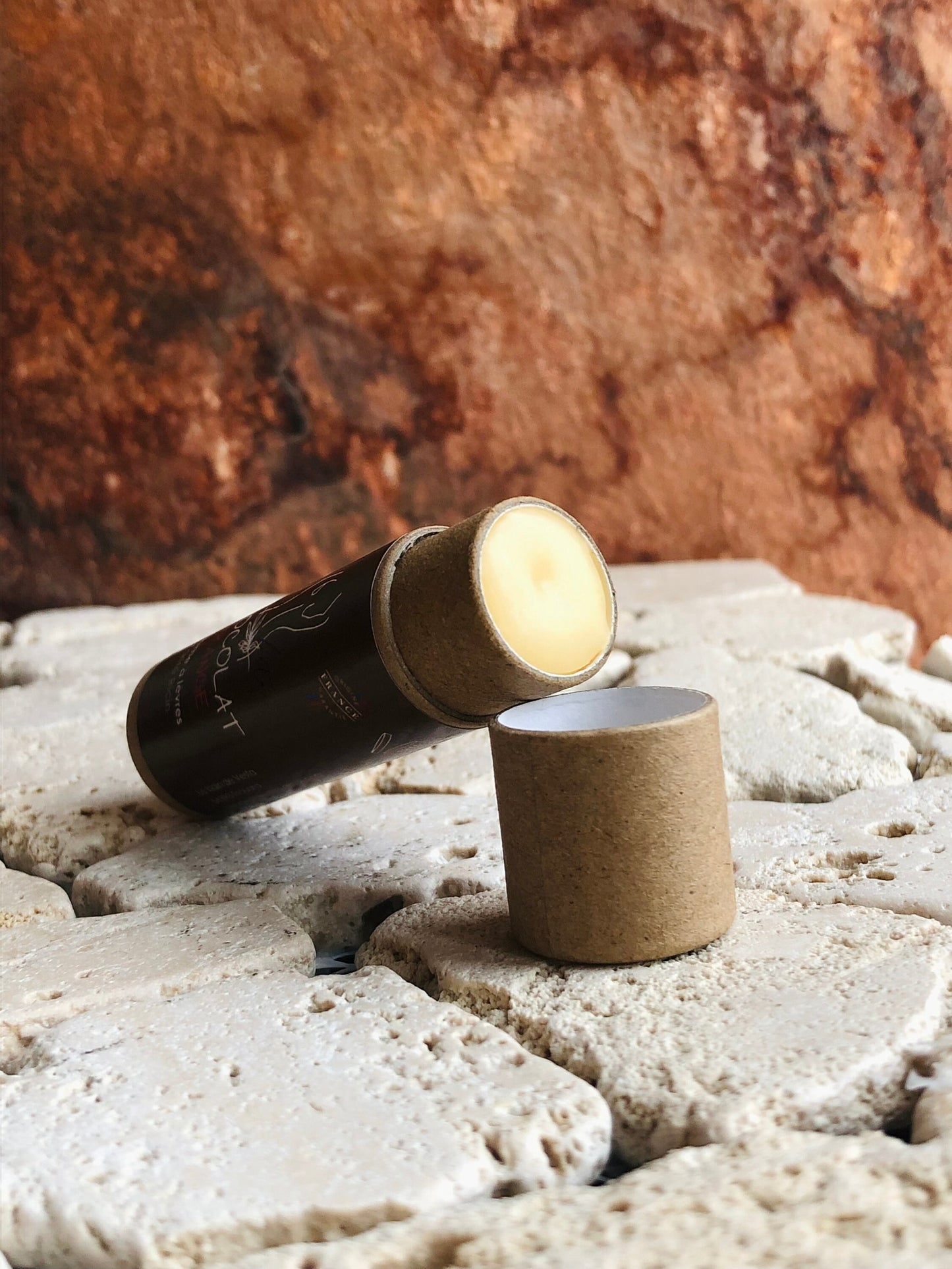 BAUME À LÈVRES - Baume à lèvres hydratant et naturel au karité et ricin (arôme chocolat/orange) - 10 g